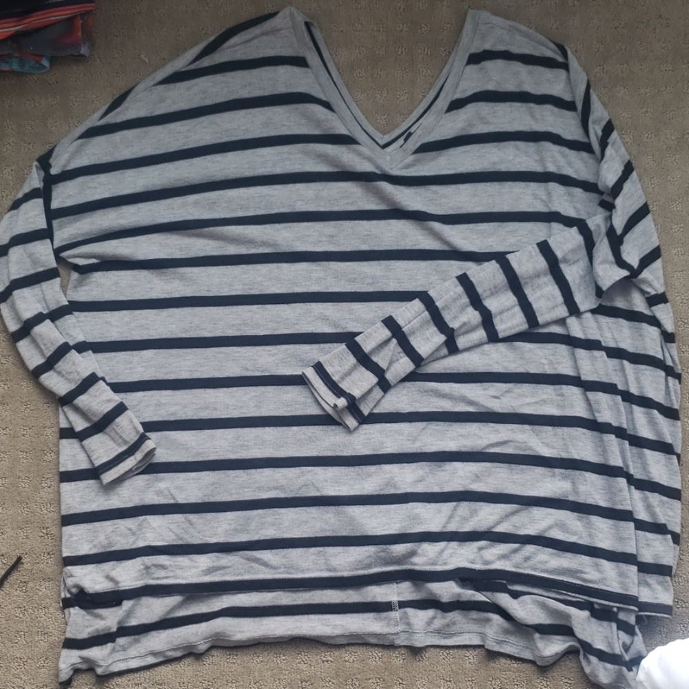 Flowy light weight knit top